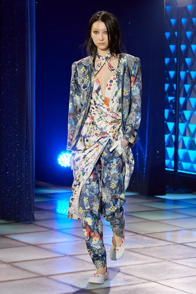 Look 39
